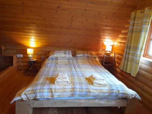 King size bed