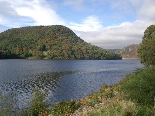 Elan valley cycle route, a must for walkers and cyclists.
