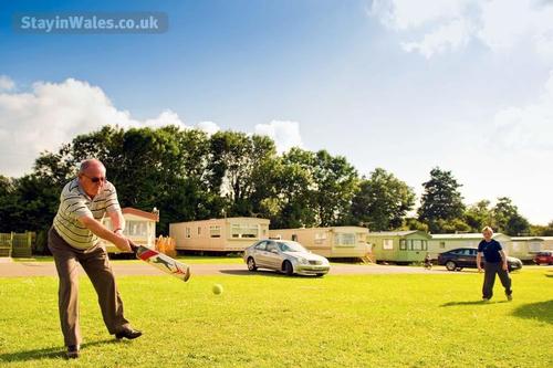 Cricket at Woodland Park - Vale Holiday Parks