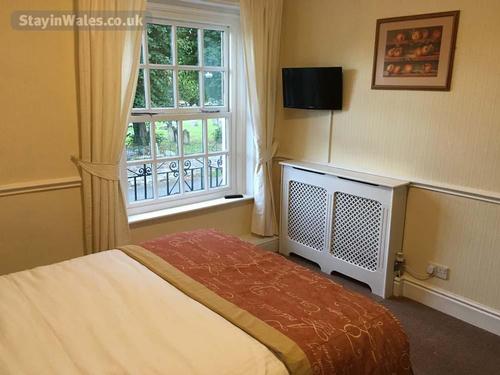 Buck House Hotel