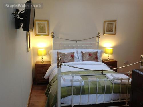 Stables - Bedroom