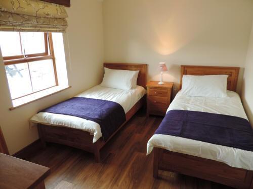 Twin bedroom