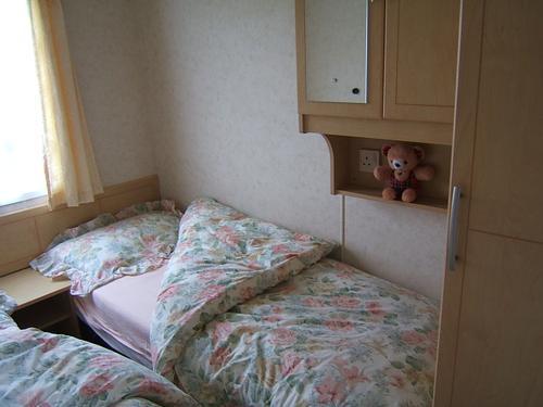 Twin bedroom