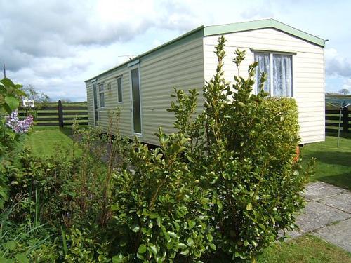 Meadow caravan north