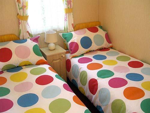 twin bedroom