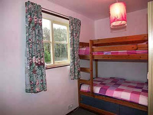 twin bedroom