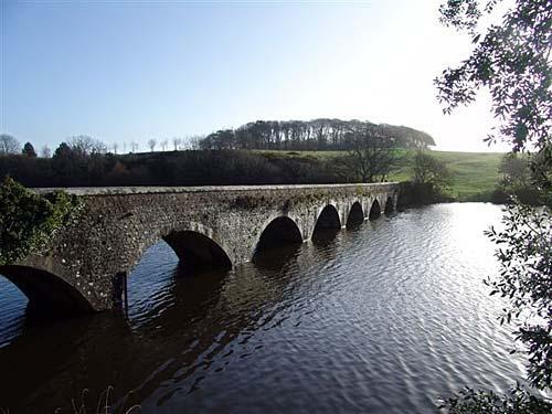 eight arch bridge