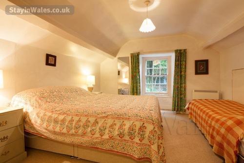 triple bedroom