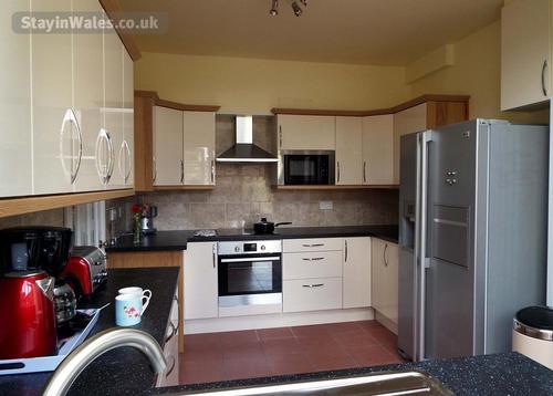 fitted kitchen