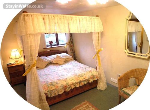 bed room with en suite