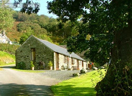 approach to y ffynnon
