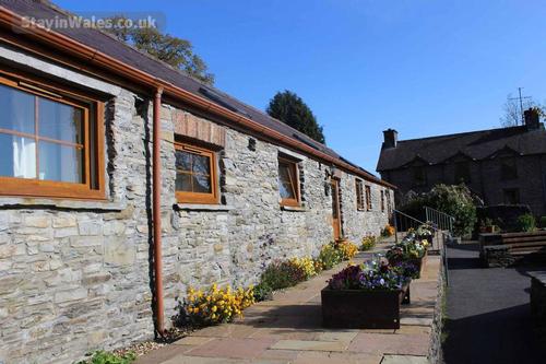 quality cottages in mid wales