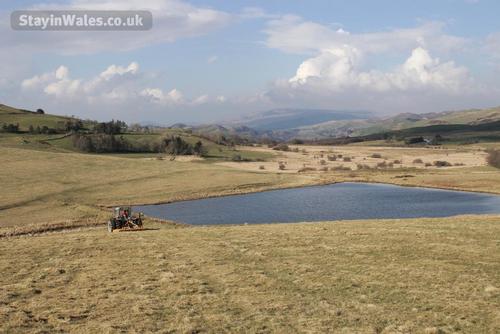 farm cottages in mid wales