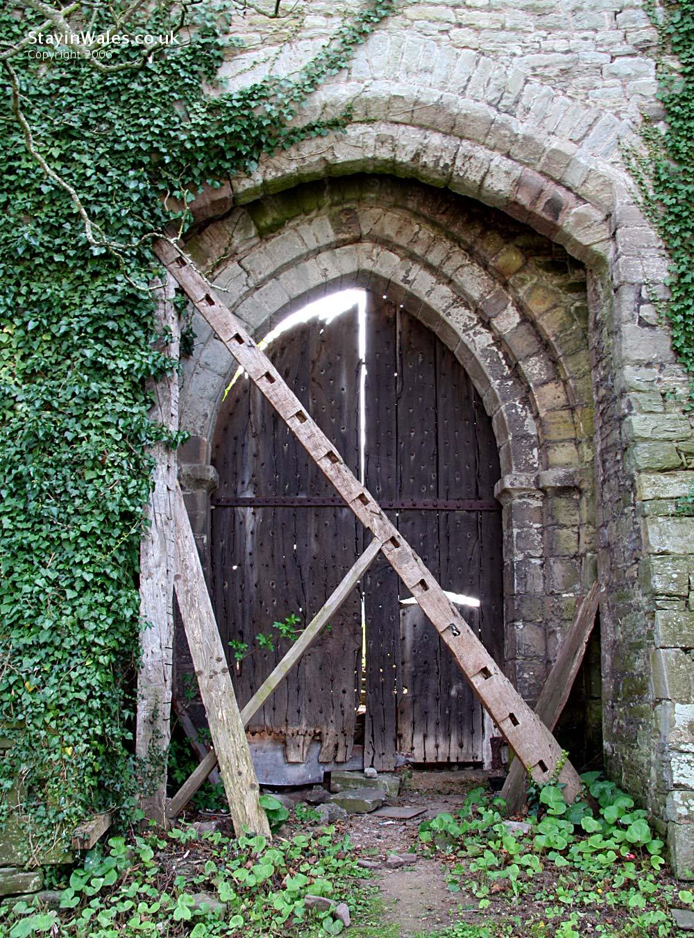 Hay Castle entrance