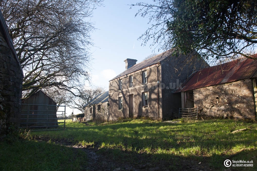 Dol-wrigen farmhouse, Rosebush