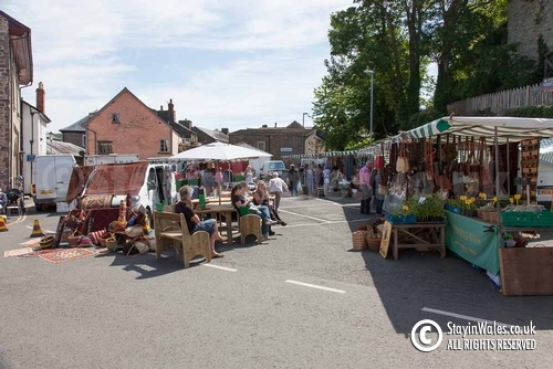 Thursday Market in Hay